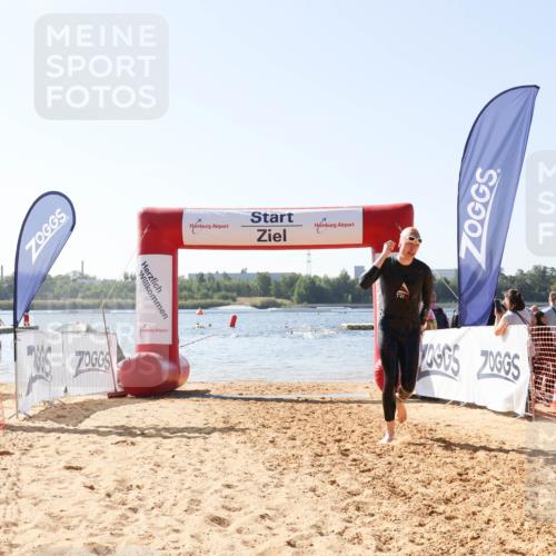 01.09.2024 - 17. Tribühne Triathlon Luisa Fischer http://msf.ph/oto/6895598 01.09.2024 11:16:24 Schwimmen 475 meine-sportfotos.de