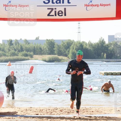 01.09.2024 - 17. Tribühne Triathlon Luisa Fischer http://msf.ph/oto/6895611 01.09.2024 11:16:56 Schwimmen 465, 486 meine-sportfotos.de