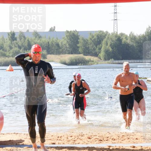 01.09.2024 - 17. Tribühne Triathlon Luisa Fischer http://msf.ph/oto/6895630 01.09.2024 11:17:02 Schwimmen 465, 472, 486, 524, 528, 545, 552, 553 meine-sportfotos.de