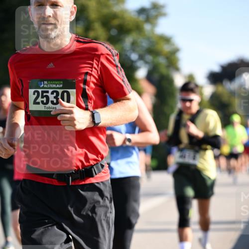 01.09.2024 - BARMER Alsterlauf Dr. Thomas Lammeyer http://msf.ph/oto/6895632 01.09.2024 09:33:14 Laufen 35, 2530 meine-sportfotos.de