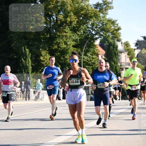 01.09.2024 - BARMER Alsterlauf Dr. Thomas Lammeyer http://msf.ph/oto/6895655 01.09.2024 09:33:16 Laufen 410, 4594, 3846, 501, 2195 meine-sportfotos.de