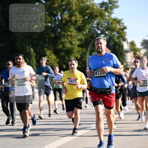 01.09.2024 - BARMER Alsterlauf Dr. Thomas Lammeyer http://msf.ph/oto/6895699 01.09.2024 09:33:21 Laufen 4482, 5073, 4723, 023 meine-sportfotos.de