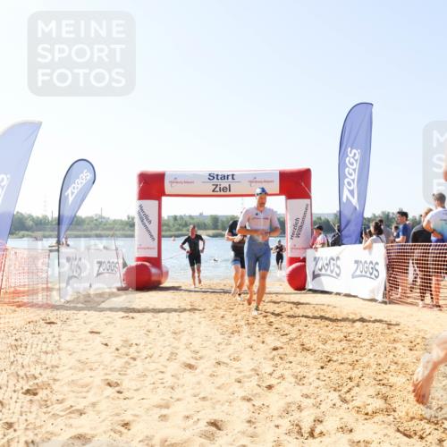 01.09.2024 - 17. Tribühne Triathlon Luisa Fischer http://msf.ph/oto/6895715 01.09.2024 11:17:25 Schwimmen 470, 474, 495, 498, 513, 525 meine-sportfotos.de