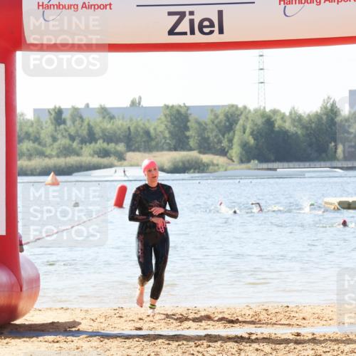01.09.2024 - 17. Tribühne Triathlon Luisa Fischer http://msf.ph/oto/6895759 01.09.2024 11:17:42 Schwimmen 455 meine-sportfotos.de