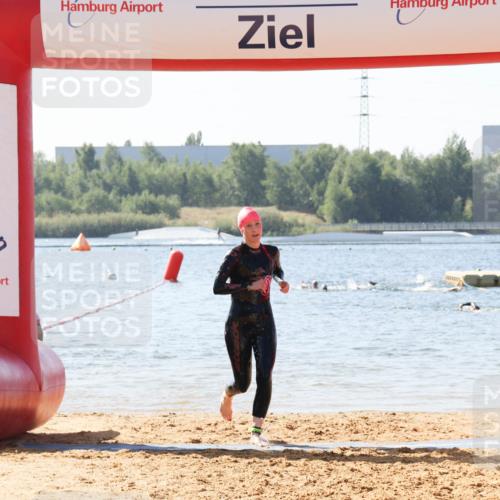 01.09.2024 - 17. Tribühne Triathlon Luisa Fischer http://msf.ph/oto/6895763 01.09.2024 11:17:42 Schwimmen 455 meine-sportfotos.de