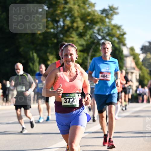 01.09.2024 - BARMER Alsterlauf Dr. Thomas Lammeyer http://msf.ph/oto/6895771 01.09.2024 09:33:28 Laufen 35, 3727, 4843 meine-sportfotos.de
