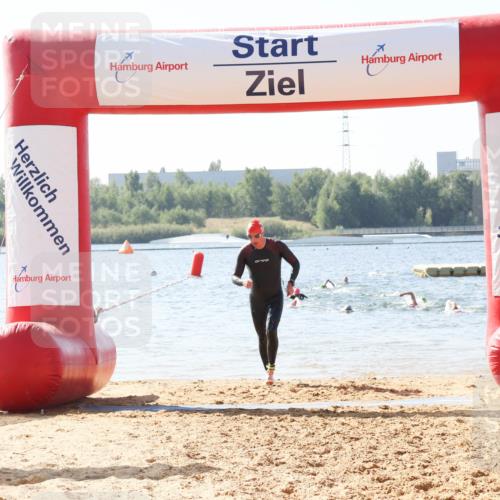 01.09.2024 - 17. Tribühne Triathlon Luisa Fischer http://msf.ph/oto/6895785 01.09.2024 11:18:13 Schwimmen 557 meine-sportfotos.de