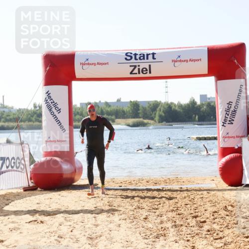 01.09.2024 - 17. Tribühne Triathlon Luisa Fischer http://msf.ph/oto/6895796 01.09.2024 11:18:16 Schwimmen 557 meine-sportfotos.de