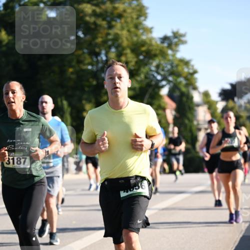 01.09.2024 - BARMER Alsterlauf Dr. Thomas Lammeyer http://msf.ph/oto/6895797 01.09.2024 09:33:31 Laufen 3187, 4056 meine-sportfotos.de