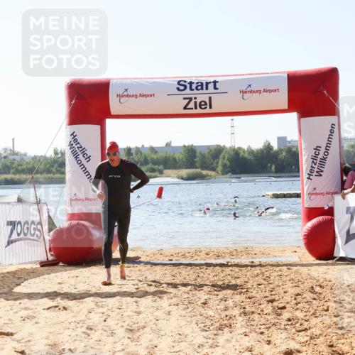 01.09.2024 - 17. Tribühne Triathlon Luisa Fischer http://msf.ph/oto/6895798 01.09.2024 11:18:16 Schwimmen 557 meine-sportfotos.de