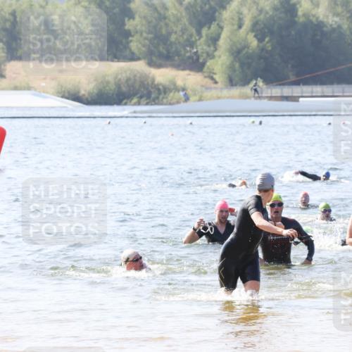 01.09.2024 - 17. Tribühne Triathlon Luisa Fischer http://msf.ph/oto/6895814 01.09.2024 11:18:27 Schwimmen 452, 456, 464 meine-sportfotos.de