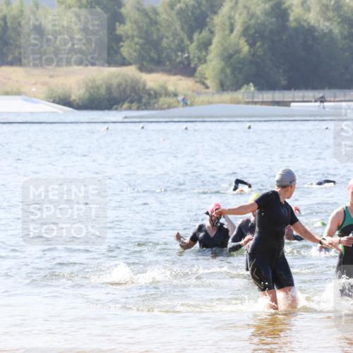 01.09.2024 - 17. Tribühne Triathlon Luisa Fischer http://msf.ph/oto/6895816 01.09.2024 11:18:27 Schwimmen 452, 456, 464 meine-sportfotos.de