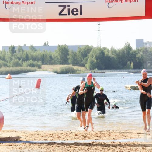 01.09.2024 - 17. Tribühne Triathlon Luisa Fischer http://msf.ph/oto/6895827 01.09.2024 11:18:31 Schwimmen 452, 456, 464, 484, 488 meine-sportfotos.de