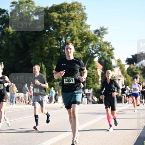 01.09.2024 - BARMER Alsterlauf Dr. Thomas Lammeyer http://msf.ph/oto/6895829 01.09.2024 09:33:35 Laufen 2722, 4051 meine-sportfotos.de