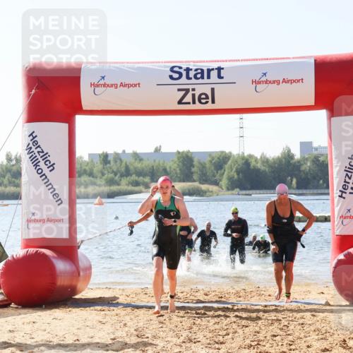 01.09.2024 - 17. Tribühne Triathlon Luisa Fischer http://msf.ph/oto/6895834 01.09.2024 11:18:34 Schwimmen 452, 456, 464, 466, 484, 488 meine-sportfotos.de