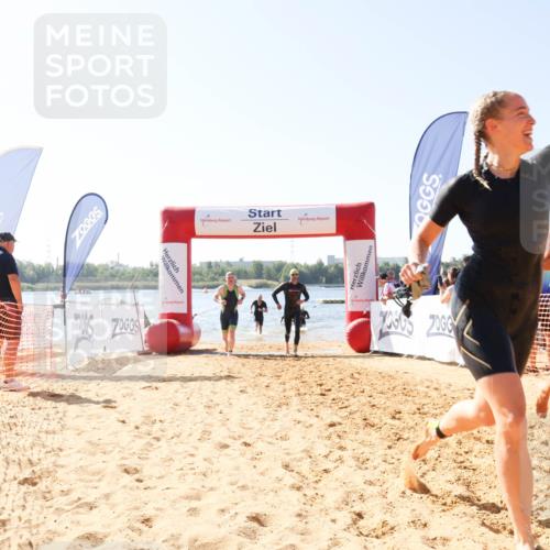 01.09.2024 - 17. Tribühne Triathlon Luisa Fischer http://msf.ph/oto/6895859 01.09.2024 11:18:38 Schwimmen 452, 456, 464, 466, 467, 484, 488 meine-sportfotos.de