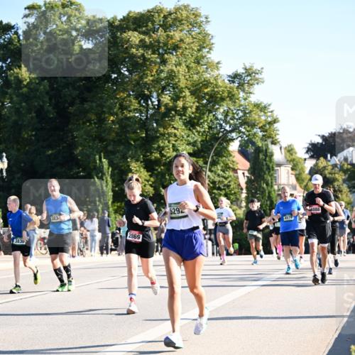 01.09.2024 - BARMER Alsterlauf Dr. Thomas Lammeyer http://msf.ph/oto/6895869 01.09.2024 09:33:38 Laufen 3836, 383, 2869, 529, 4578, 4888 meine-sportfotos.de