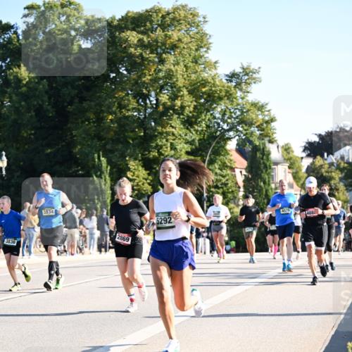 01.09.2024 - BARMER Alsterlauf Dr. Thomas Lammeyer http://msf.ph/oto/6895871 01.09.2024 09:33:39 Laufen 3836, 3834, 2869, 5292, 1179, 4578, 488 meine-sportfotos.de