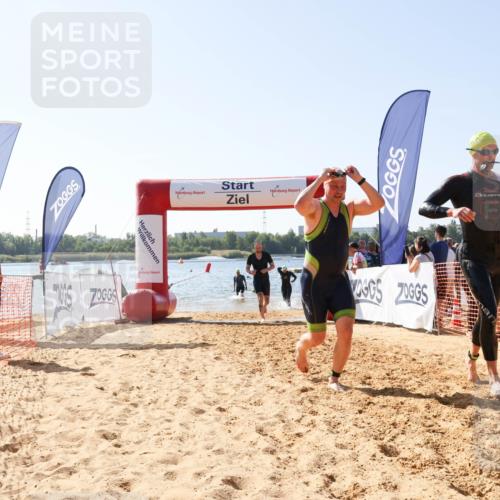 01.09.2024 - 17. Tribühne Triathlon Luisa Fischer http://msf.ph/oto/6895874 01.09.2024 11:18:42 Schwimmen 452, 456, 464, 466, 467, 469, 484, 488 meine-sportfotos.de