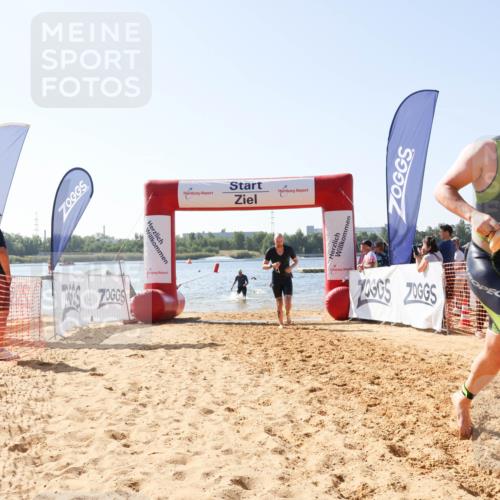 01.09.2024 - 17. Tribühne Triathlon Luisa Fischer http://msf.ph/oto/6895876 01.09.2024 11:18:43 Schwimmen 452, 456, 464, 466, 467, 469, 484, 488 meine-sportfotos.de