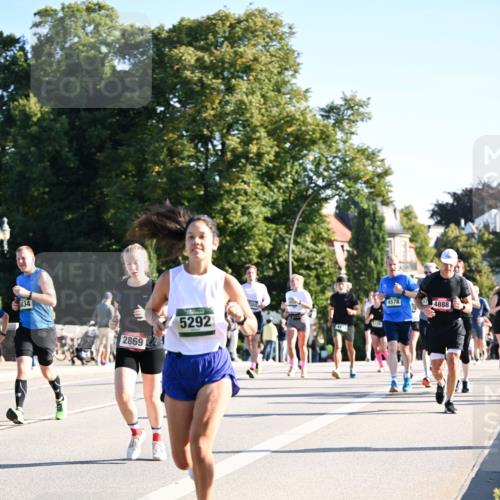 01.09.2024 - BARMER Alsterlauf Dr. Thomas Lammeyer http://msf.ph/oto/6895877 01.09.2024 09:33:39 Laufen 1834, 2869, 5292, 4578, 34888 meine-sportfotos.de