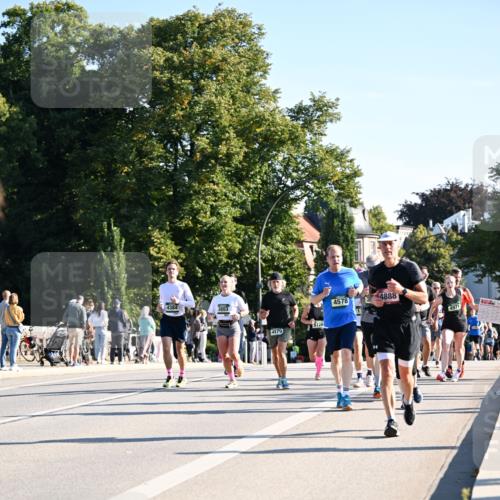 01.09.2024 - BARMER Alsterlauf Dr. Thomas Lammeyer http://msf.ph/oto/6895889 01.09.2024 09:33:40 Laufen 4384, 4578, 4888, 4971, 5120, 4479 meine-sportfotos.de