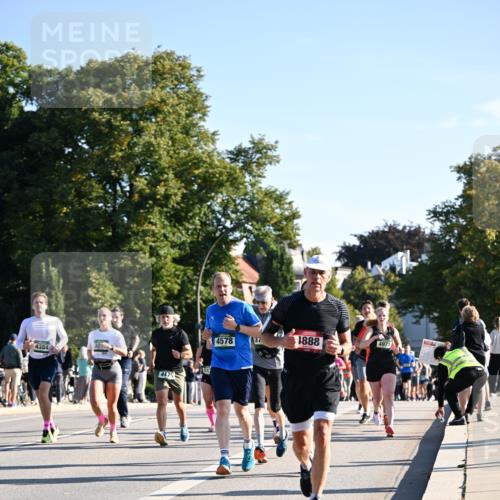 01.09.2024 - BARMER Alsterlauf Dr. Thomas Lammeyer http://msf.ph/oto/6895899 01.09.2024 09:33:41 Laufen 4384, 38, 512, 4479, 4578, 37, 1888, 4971 meine-sportfotos.de