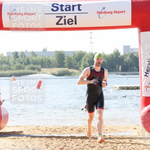 01.09.2024 - 17. Tribühne Triathlon Luisa Fischer http://msf.ph/oto/6895912 01.09.2024 11:18:53 Schwimmen 457, 467, 469, 481 meine-sportfotos.de