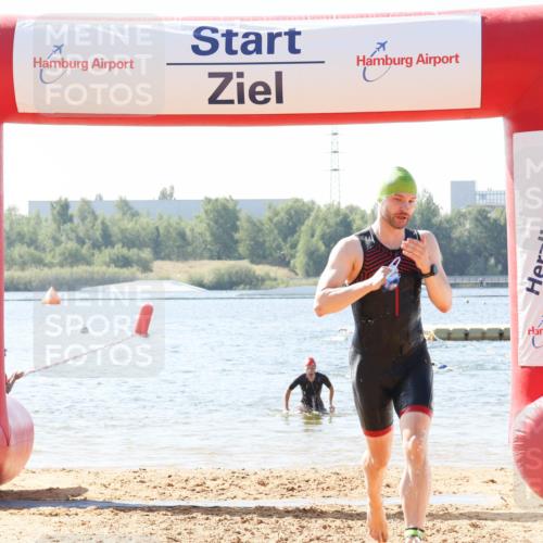 01.09.2024 - 17. Tribühne Triathlon Luisa Fischer http://msf.ph/oto/6895914 01.09.2024 11:18:53 Schwimmen 457, 467, 469, 481 meine-sportfotos.de