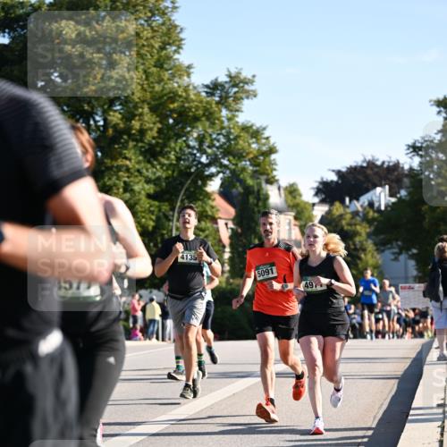 01.09.2024 - BARMER Alsterlauf Dr. Thomas Lammeyer http://msf.ph/oto/6895924 01.09.2024 09:33:44 Laufen 4577, 4135, 5091, 49 meine-sportfotos.de