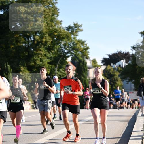 01.09.2024 - BARMER Alsterlauf Dr. Thomas Lammeyer http://msf.ph/oto/6895928 01.09.2024 09:33:44 Laufen 5126, 4135, 5091, 4971 meine-sportfotos.de