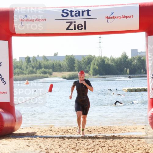 01.09.2024 - 17. Tribühne Triathlon Luisa Fischer http://msf.ph/oto/6895930 01.09.2024 11:19:00 Schwimmen 457, 481 meine-sportfotos.de