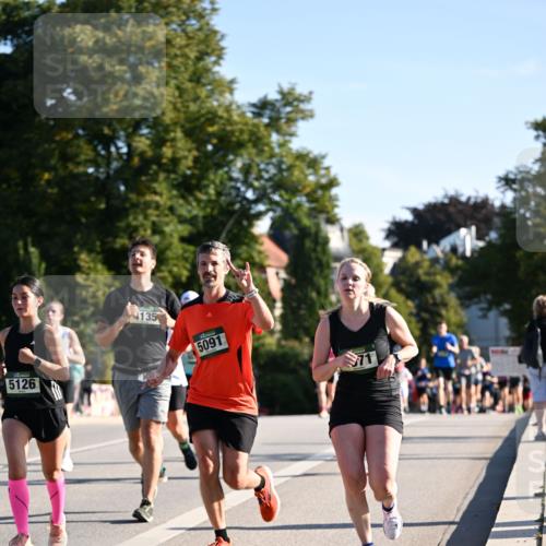 01.09.2024 - BARMER Alsterlauf Dr. Thomas Lammeyer http://msf.ph/oto/6895932 01.09.2024 09:33:44 Laufen 5126, 4135, 5091, 71 meine-sportfotos.de