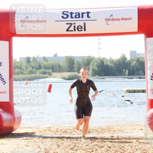 01.09.2024 - 17. Tribühne Triathlon Luisa Fischer http://msf.ph/oto/6895933 01.09.2024 11:19:01 Schwimmen 457, 481 meine-sportfotos.de