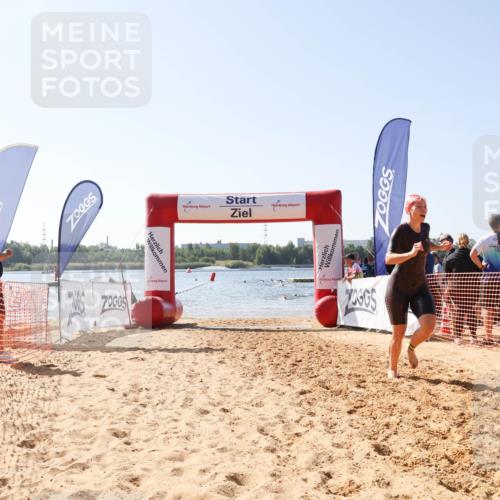 01.09.2024 - 17. Tribühne Triathlon Luisa Fischer http://msf.ph/oto/6895943 01.09.2024 11:19:04 Schwimmen 457 meine-sportfotos.de