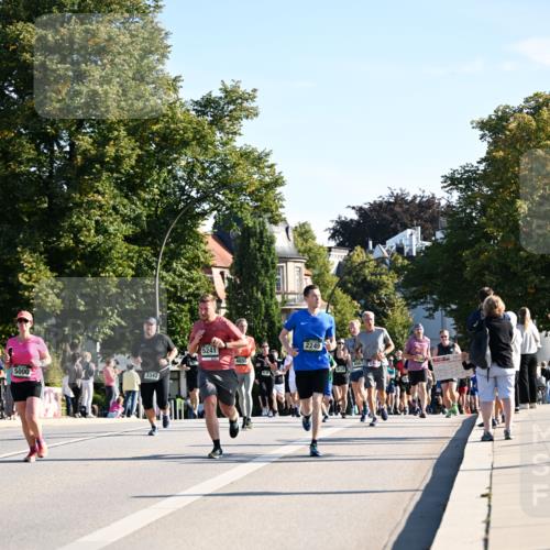 01.09.2024 - BARMER Alsterlauf Dr. Thomas Lammeyer http://msf.ph/oto/6895980 01.09.2024 09:33:50 Laufen 5000, 3342, 5241, 4656, 2249, 4120, 4563 meine-sportfotos.de
