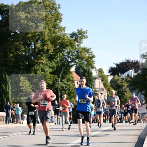 01.09.2024 - BARMER Alsterlauf Dr. Thomas Lammeyer http://msf.ph/oto/6895994 01.09.2024 09:33:51 Laufen 3342, 5241, 5241, 656, 2249, 4563 meine-sportfotos.de
