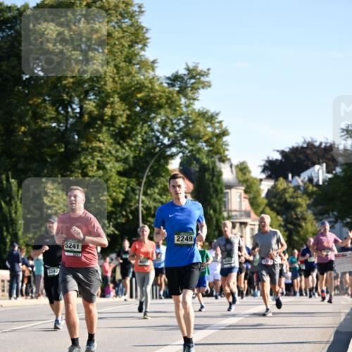 01.09.2024 - BARMER Alsterlauf Dr. Thomas Lammeyer http://msf.ph/oto/6895999 01.09.2024 09:33:52 Laufen 3342, 5241, 5241, 465, 2249, 4563 meine-sportfotos.de