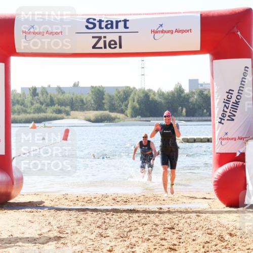 01.09.2024 - 17. Tribühne Triathlon Luisa Fischer http://msf.ph/oto/6896007 01.09.2024 11:19:40 Schwimmen 491, 500, 539 meine-sportfotos.de