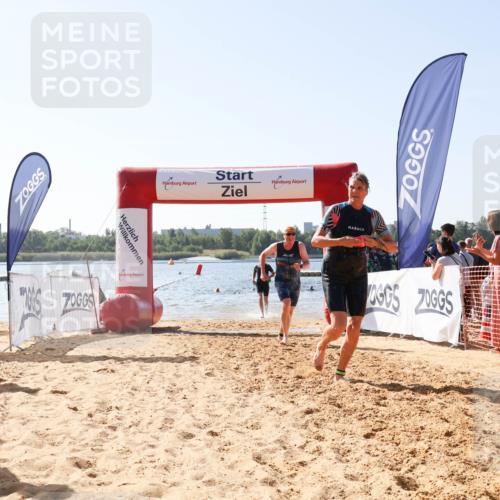 01.09.2024 - 17. Tribühne Triathlon Luisa Fischer http://msf.ph/oto/6896028 01.09.2024 11:19:46 Schwimmen 491, 500, 539 meine-sportfotos.de