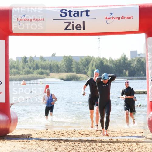 01.09.2024 - 17. Tribühne Triathlon Luisa Fischer http://msf.ph/oto/6896064 01.09.2024 11:20:01 Schwimmen 490, 519, 555, 559, 561 meine-sportfotos.de