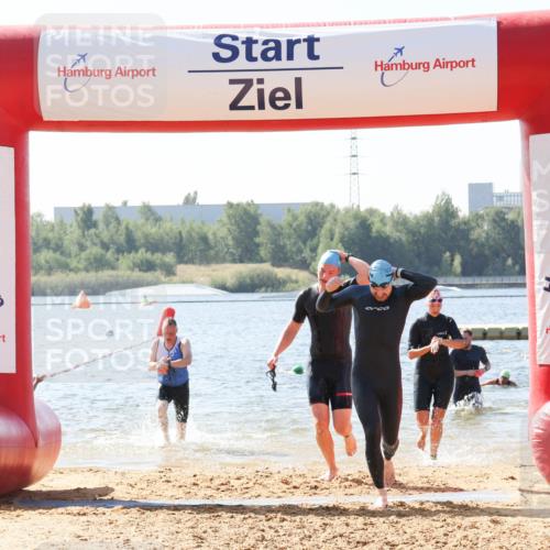 01.09.2024 - 17. Tribühne Triathlon Luisa Fischer http://msf.ph/oto/6896069 01.09.2024 11:20:01 Schwimmen 490, 519, 555, 559, 561 meine-sportfotos.de