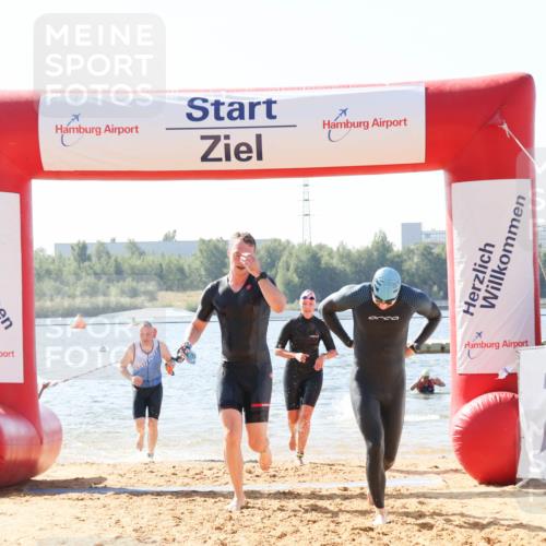 01.09.2024 - 17. Tribühne Triathlon Luisa Fischer http://msf.ph/oto/6896075 01.09.2024 11:20:03 Schwimmen 490, 519, 555, 559, 561 meine-sportfotos.de