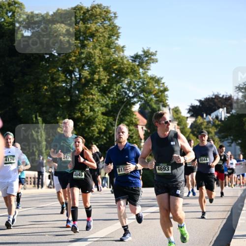 01.09.2024 - BARMER Alsterlauf Dr. Thomas Lammeyer http://msf.ph/oto/6896076 01.09.2024 09:34:00 Laufen 4176, 2479, 8044, 4045, 815, 4693 meine-sportfotos.de