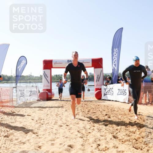 01.09.2024 - 17. Tribühne Triathlon Luisa Fischer http://msf.ph/oto/6896085 01.09.2024 11:20:05 Schwimmen 490, 519, 555, 559, 561 meine-sportfotos.de