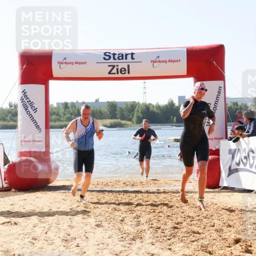 01.09.2024 - 17. Tribühne Triathlon Luisa Fischer http://msf.ph/oto/6896089 01.09.2024 11:20:06 Schwimmen 490, 519, 555, 559, 561 meine-sportfotos.de