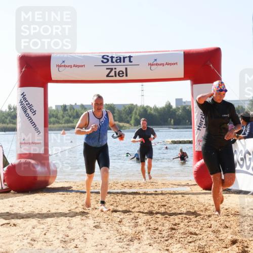 01.09.2024 - 17. Tribühne Triathlon Luisa Fischer http://msf.ph/oto/6896093 01.09.2024 11:20:07 Schwimmen 490, 519, 555, 559, 561 meine-sportfotos.de