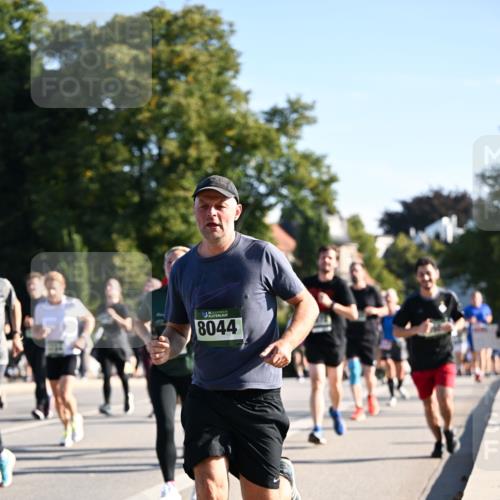 01.09.2024 - BARMER Alsterlauf Dr. Thomas Lammeyer http://msf.ph/oto/6896099 01.09.2024 09:34:03 Laufen 8044 meine-sportfotos.de