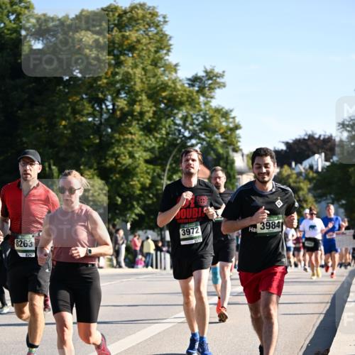 01.09.2024 - BARMER Alsterlauf Dr. Thomas Lammeyer http://msf.ph/oto/6896115 01.09.2024 09:34:05 Laufen 8263, 8263, 3972, 3972, 3984 meine-sportfotos.de