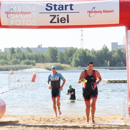 01.09.2024 - 17. Tribühne Triathlon Luisa Fischer http://msf.ph/oto/6896118 01.09.2024 11:20:18 Schwimmen 477, 490, 556 meine-sportfotos.de